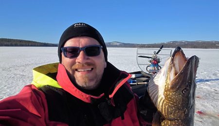 Miekojärvi - pilkkikalastusretket napapiirin jäällä